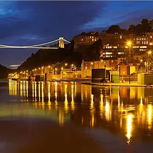 Beautiful Large Victorian Waterfront House Bristol