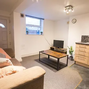 Flat 1, 4 Warden Rd Bristol